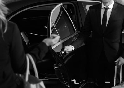 Why You should Consider Corporate Limousine Service